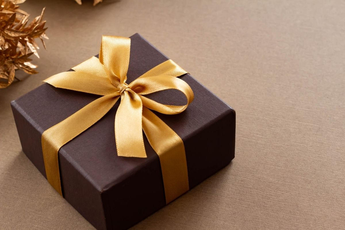 Holiday Gift Ideas That Support Spinal Health